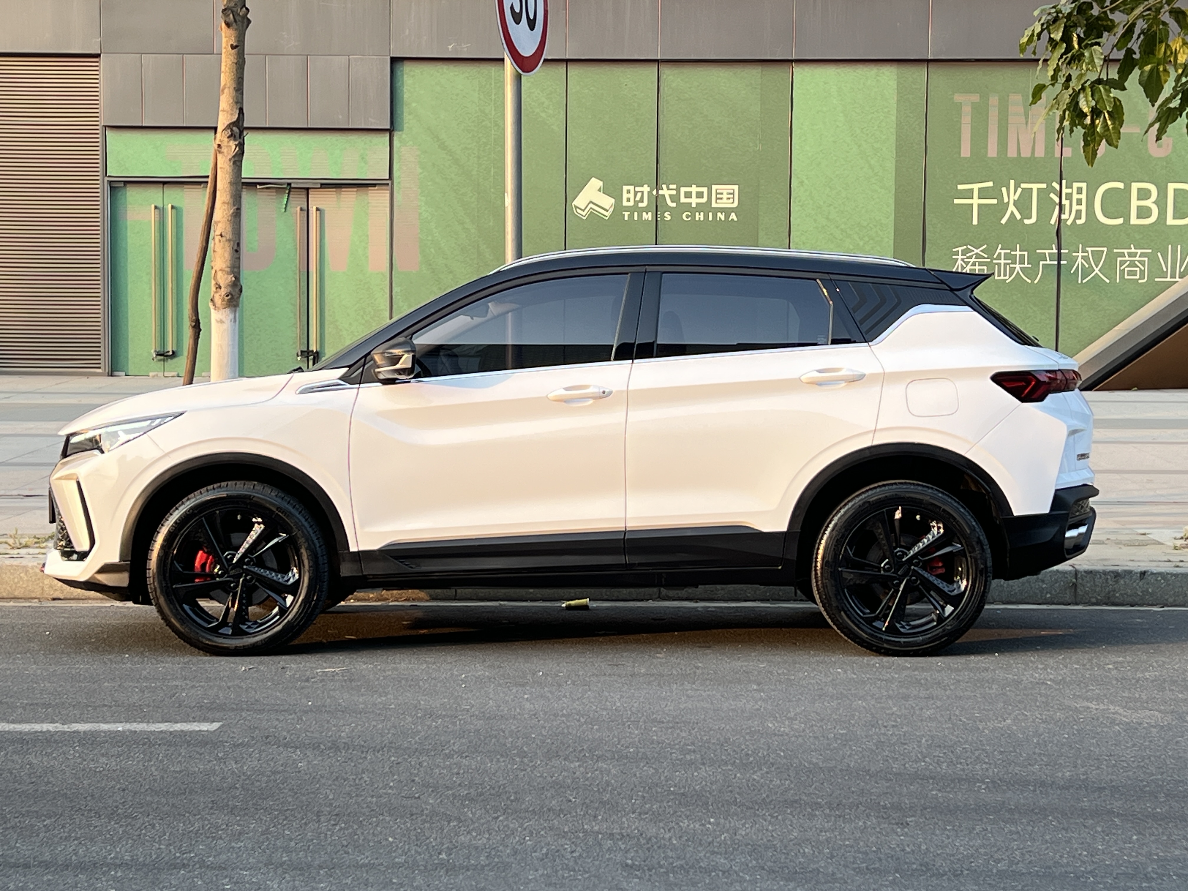 GEELY Coolray 2023 car image #5