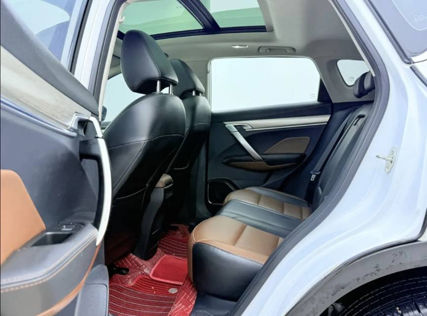 GEELY Coolray 2019 car image #8