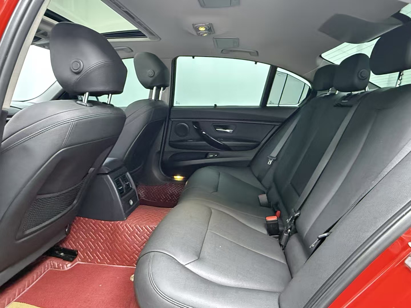 BMW 3 Series 2018 #7 BMW 3 Series 2018 car image #7