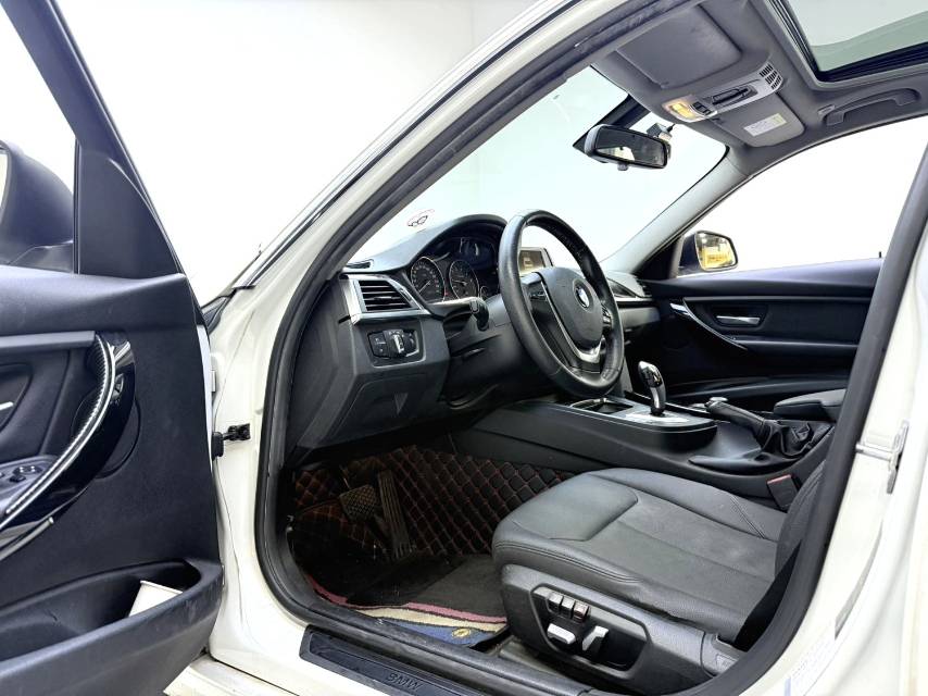 BMW 3 Series 2016 #5 BMW 3 Series 2016 car image #5