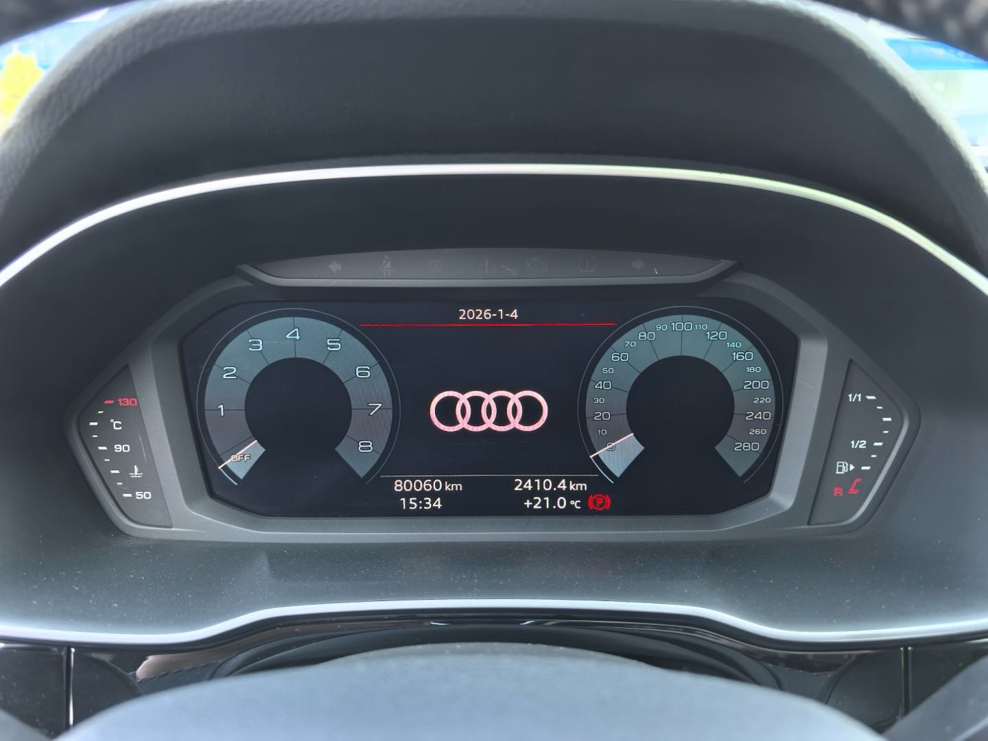Audi Q3 2019 car image #12