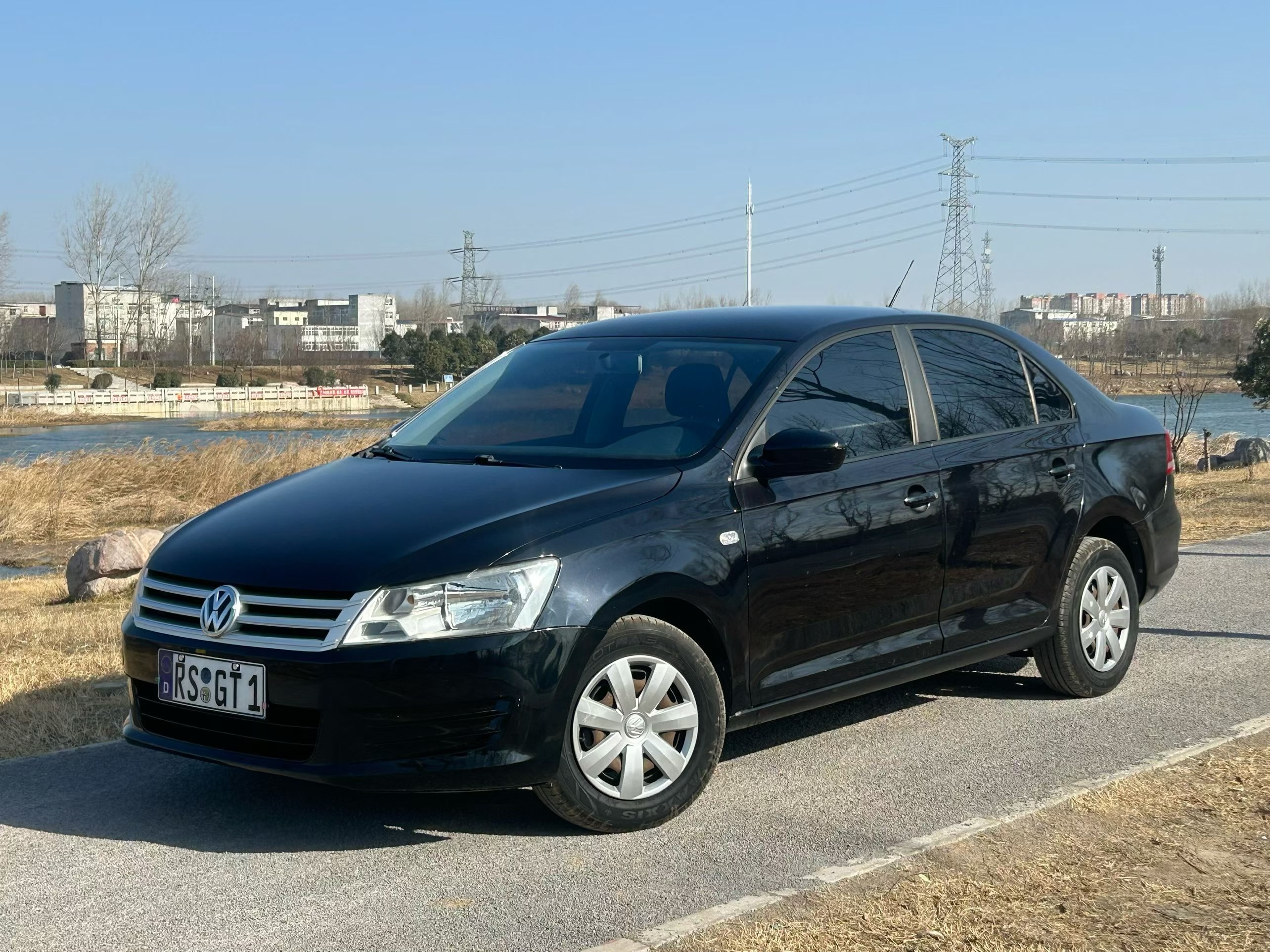Volkswagen Santana 2015 car image 