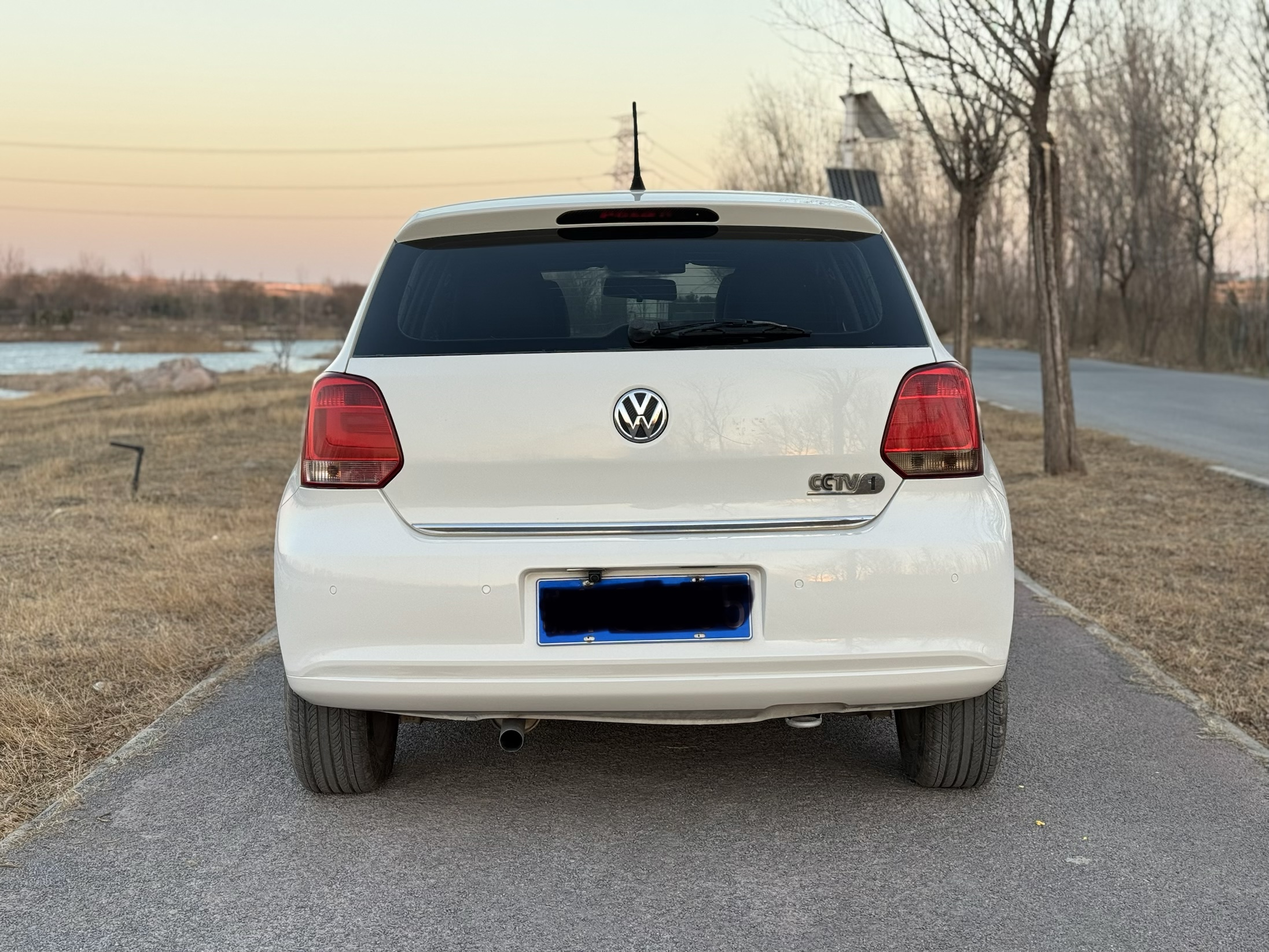 Volkswagen Polo 2011 car image #7