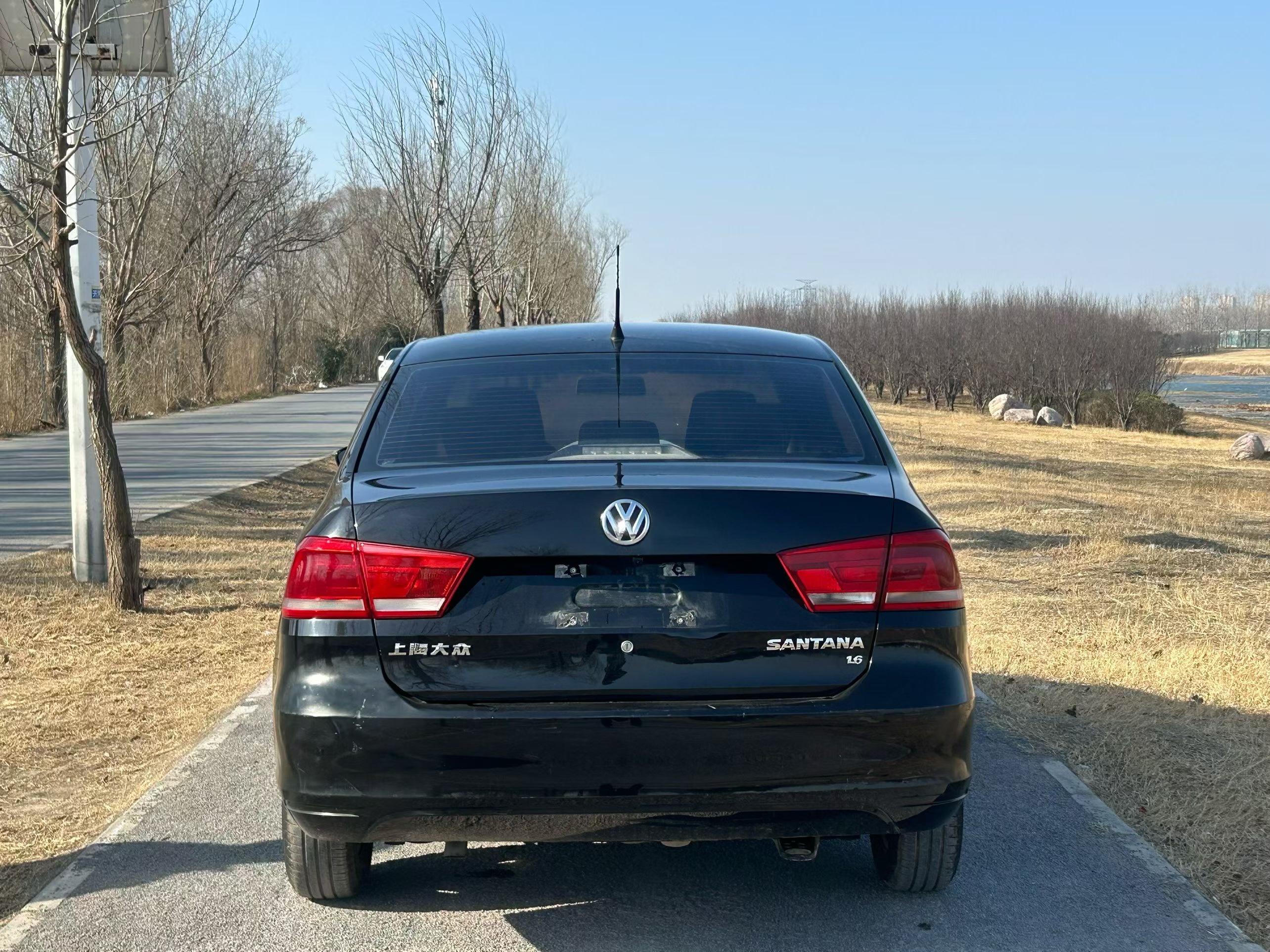 Volkswagen Santana 2015 car image #9