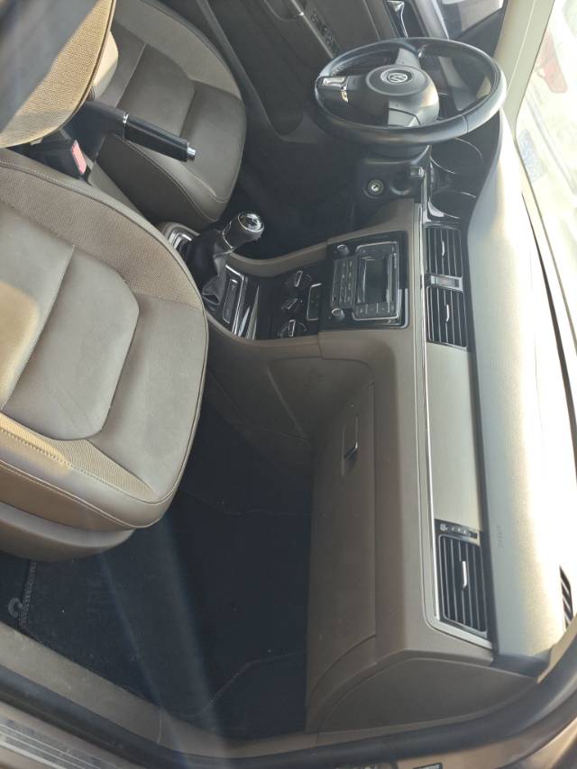 Volkswagen Bora 2015 car image #7