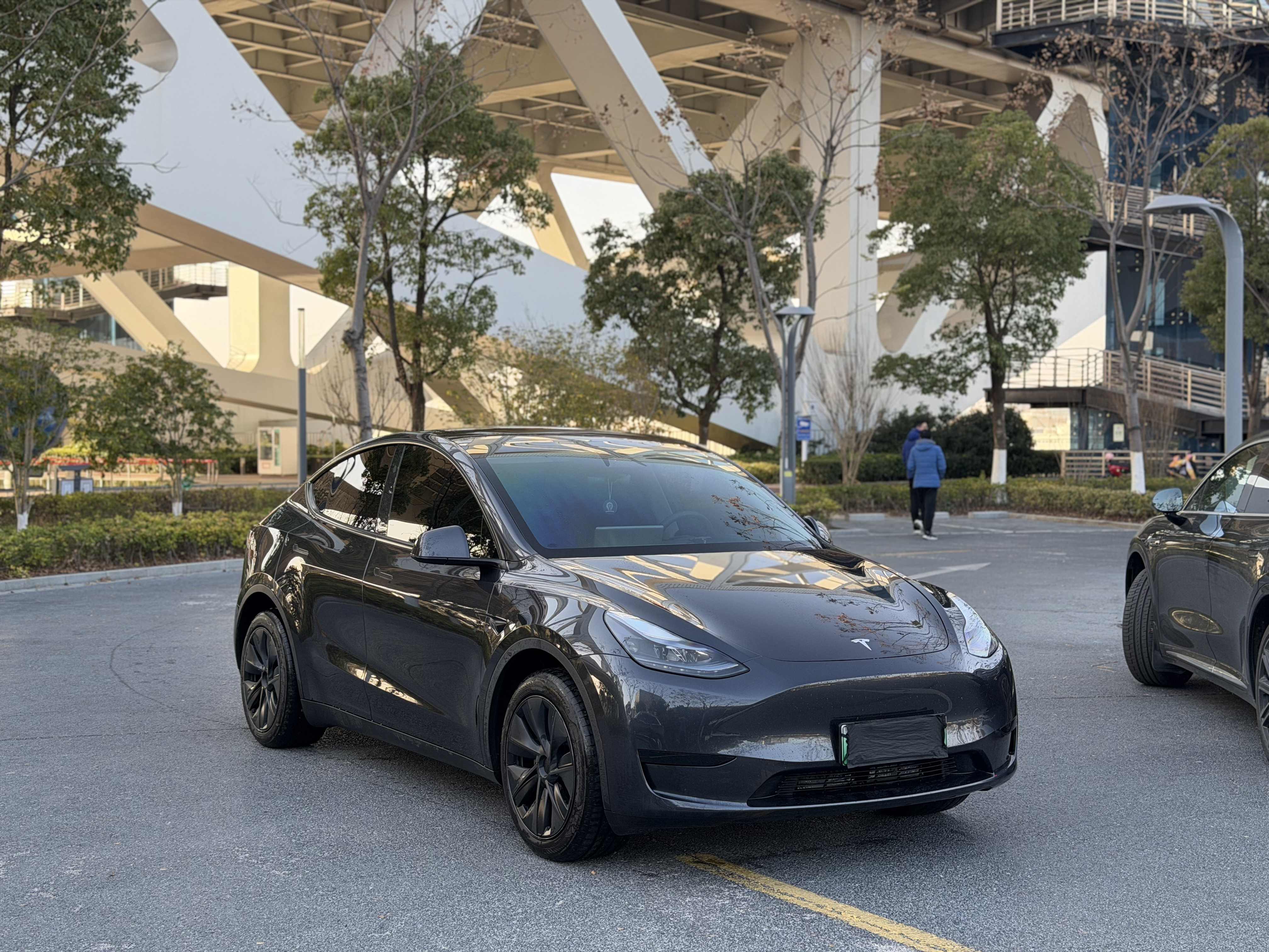 Tesla Model Y 2024 immagine di auto #3