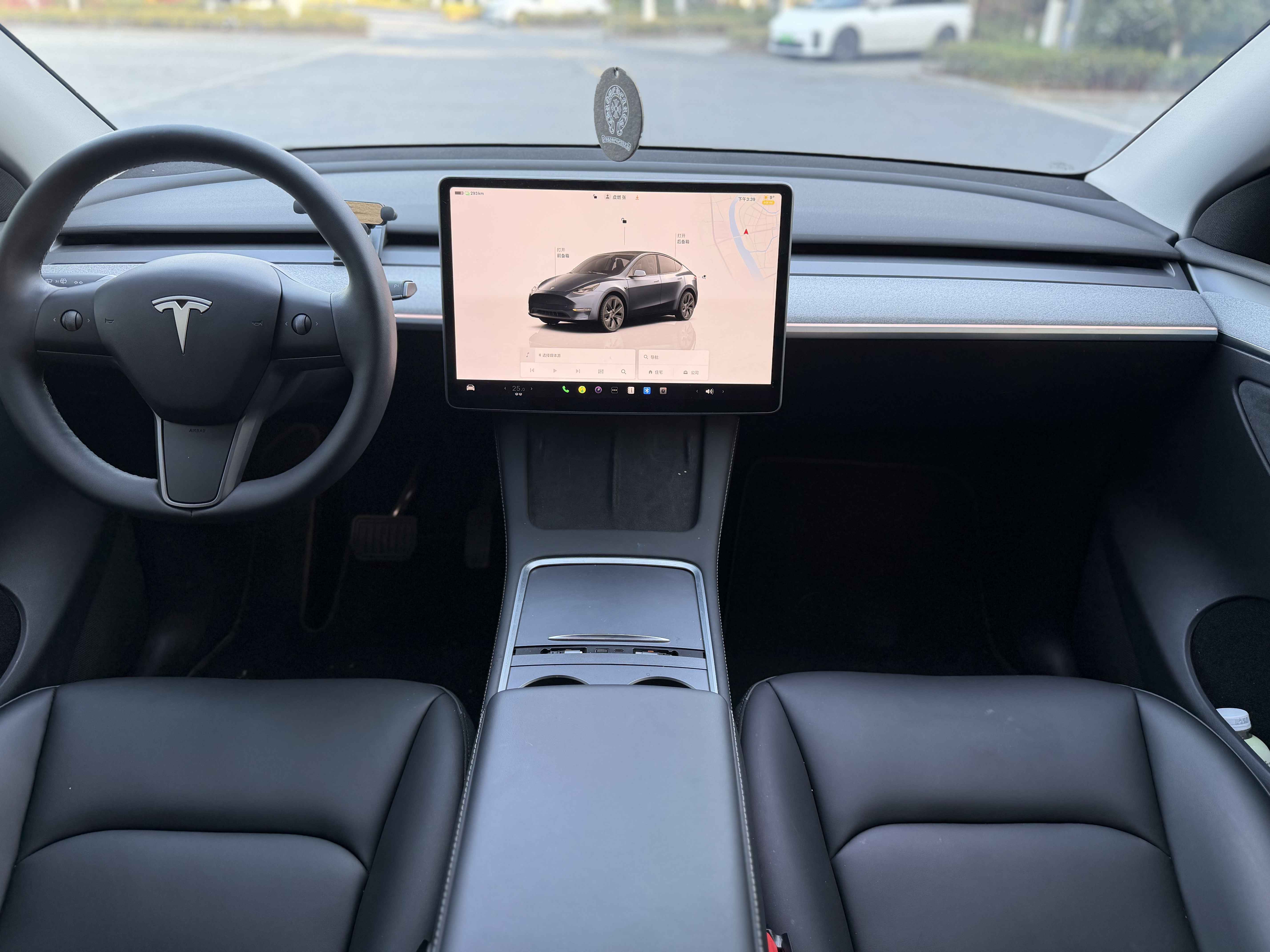 Tesla Model Y 2024 immagine di auto #7