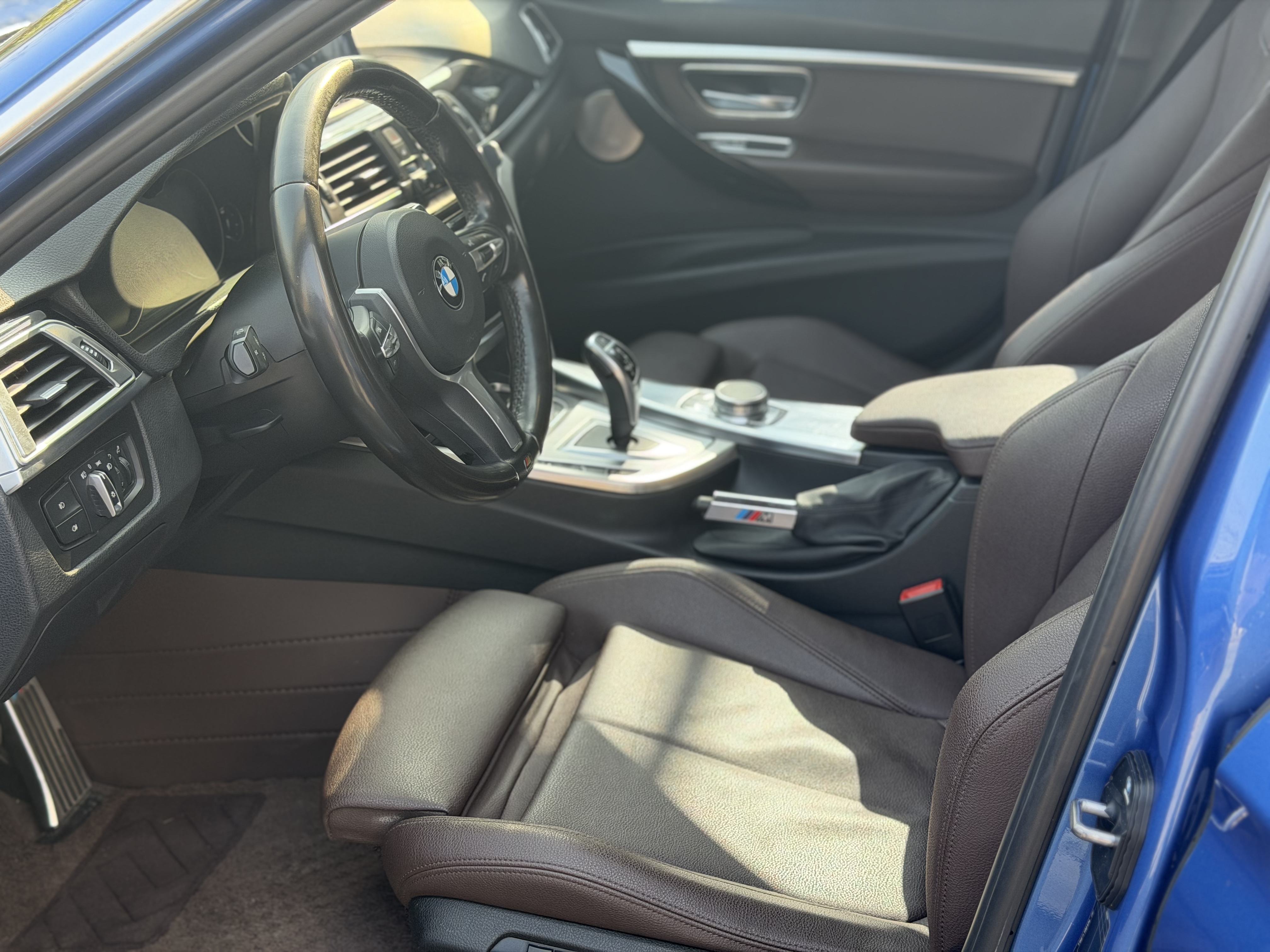 BMW 3 Series 2019 car image #7