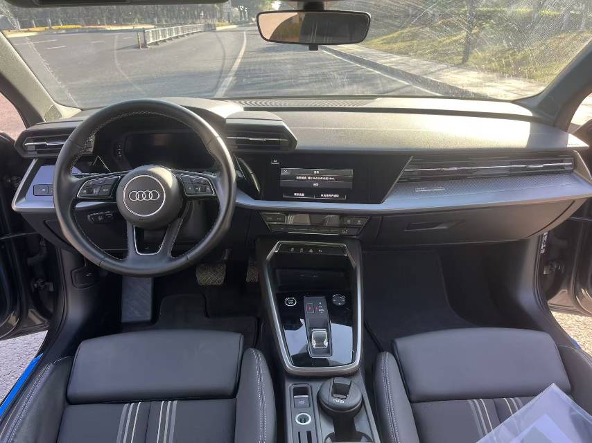 Audi A3 2023 immagine di auto #6