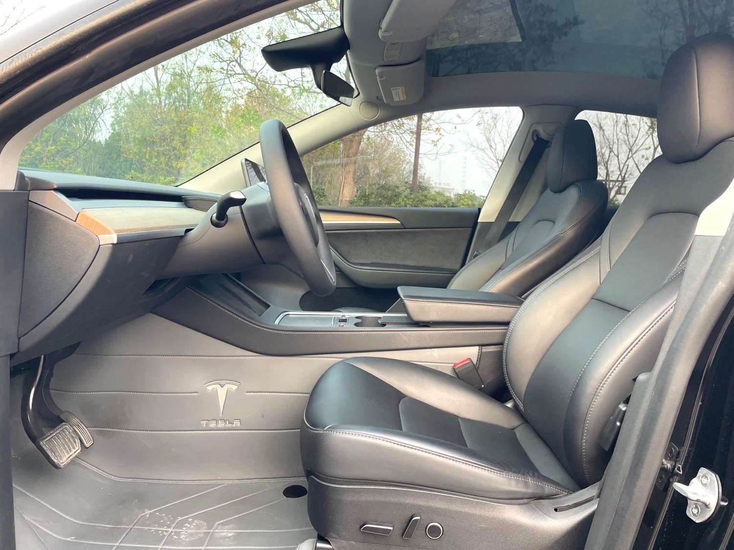 Tesla Model Y 2023 #10 Tesla Model Y 2023 car image #10