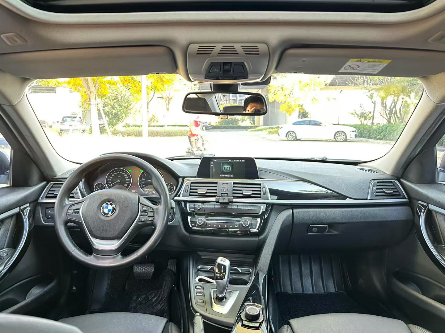 BMW 3 Series 2018 car image #7