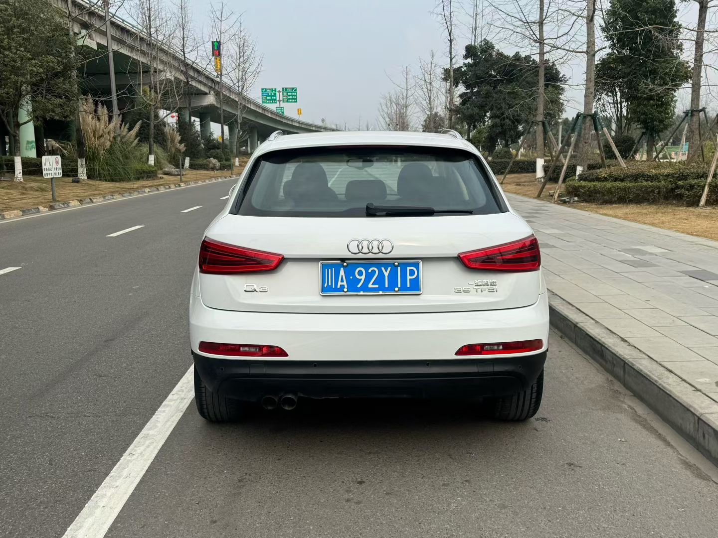 Audi Q3 2016 car image #11