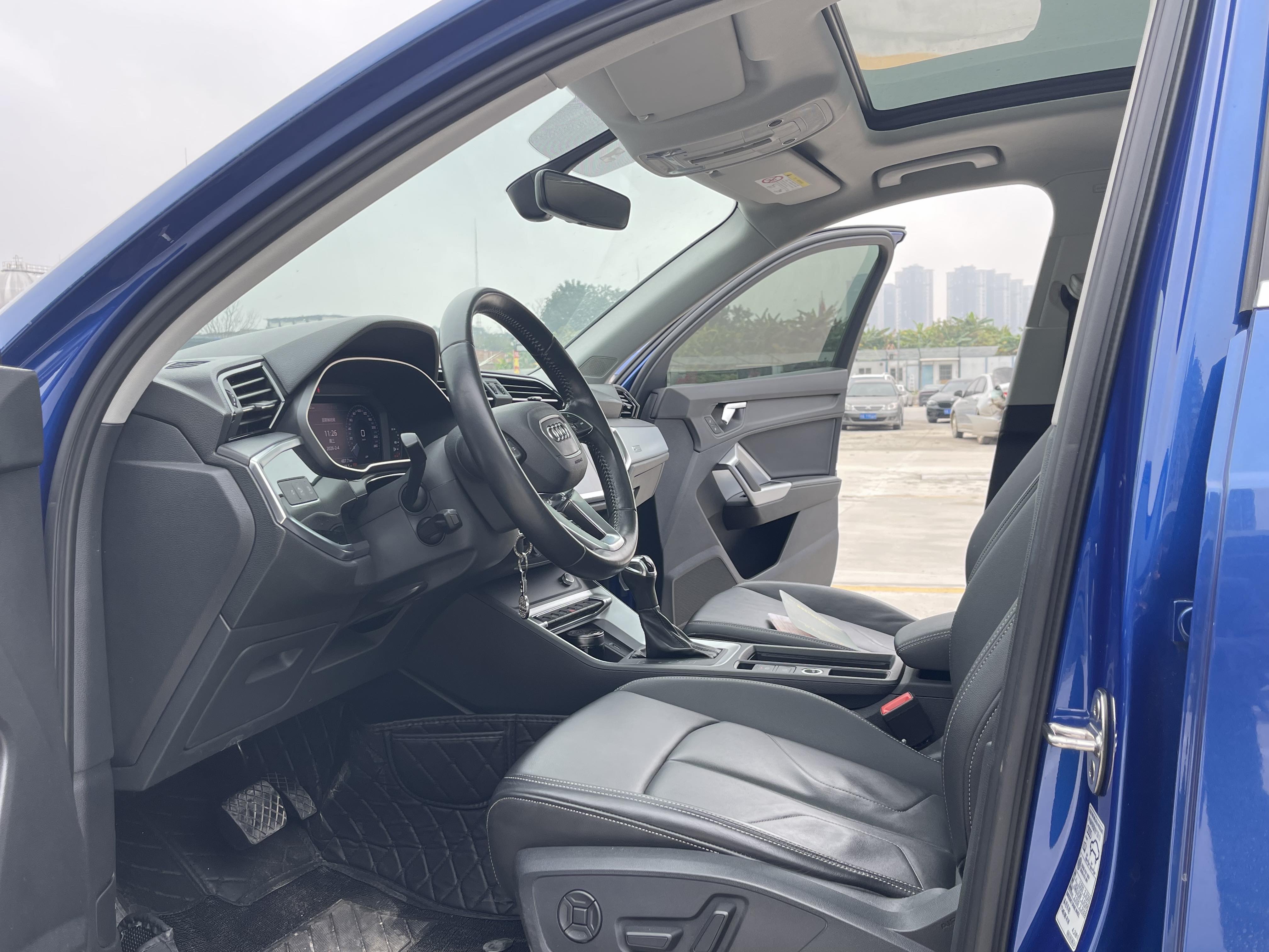 Audi Q3 2019 #5 Audi Q3 2019 car image #5