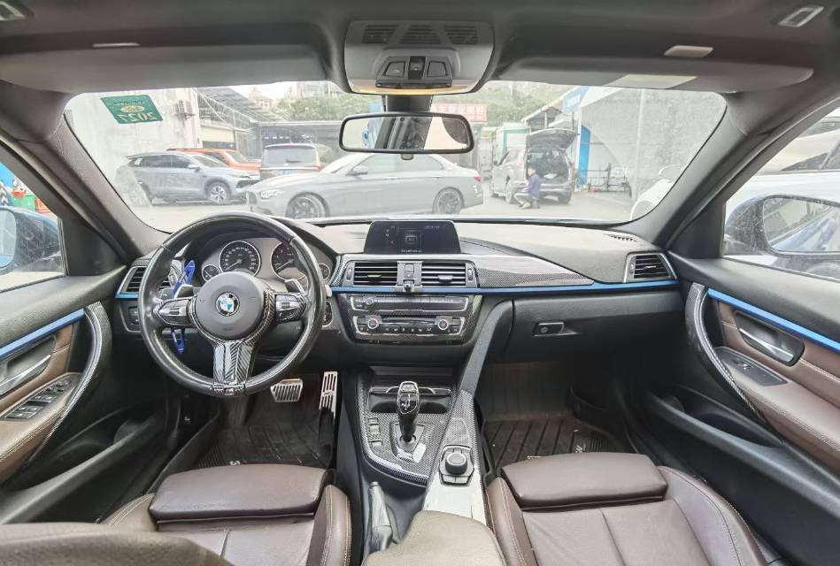 BMW 3 Series 2019 car image #7