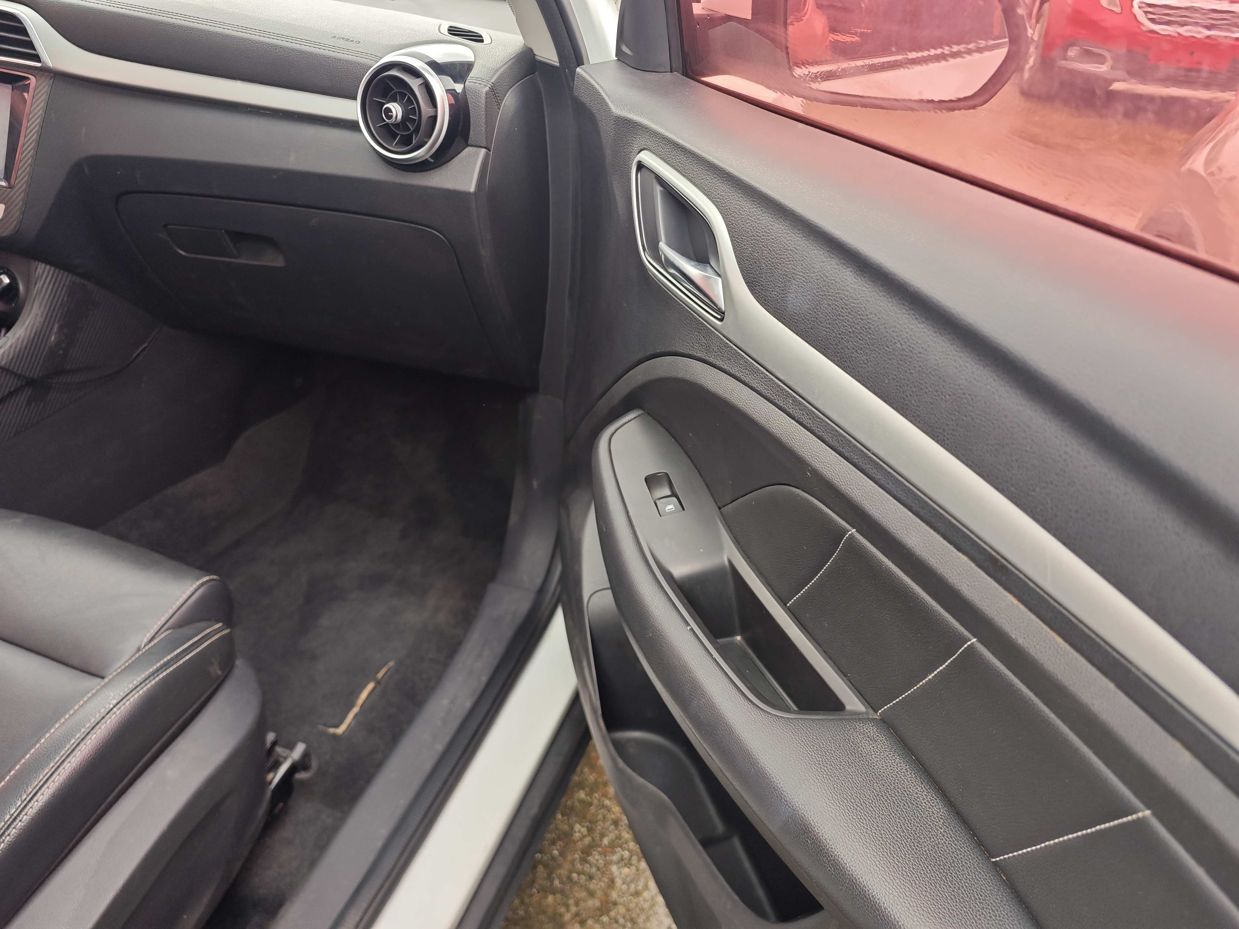 MG ZS 2017 car image #5