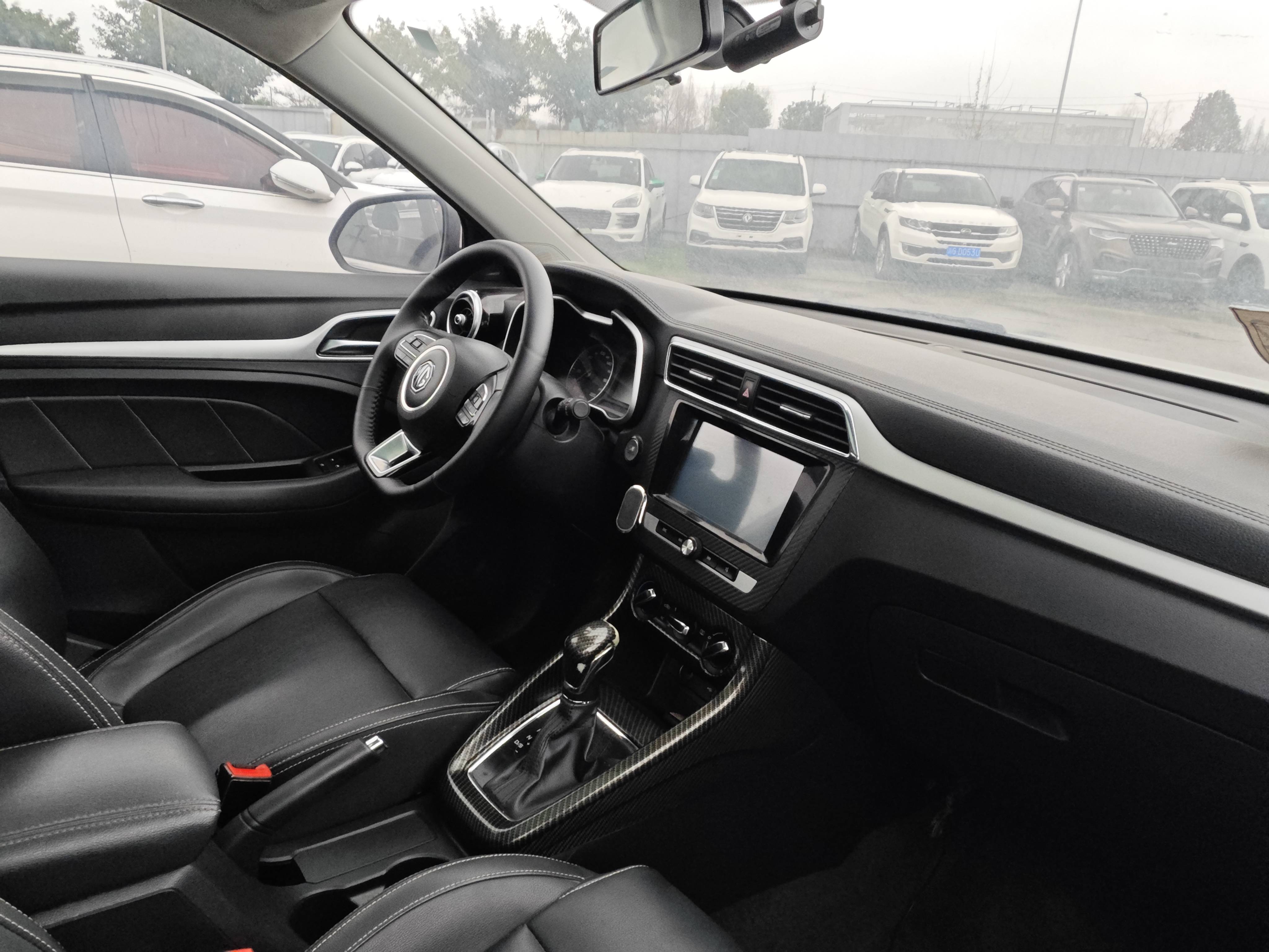 MG ZS 2017 #6 MG ZS 2017 car image #6