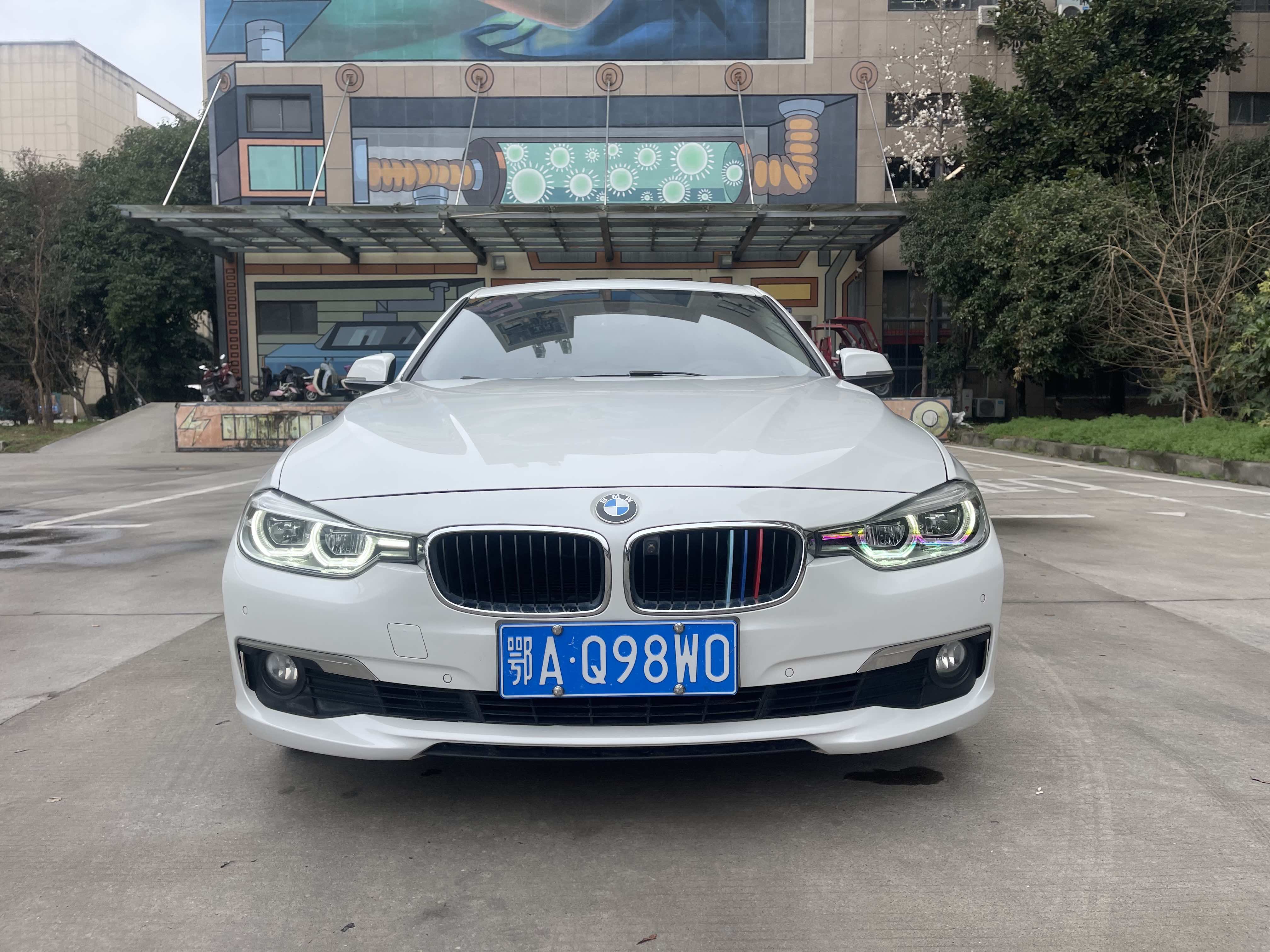 BMW 3 Series 2017 #4 BMW 3 Series 2017 car image #4