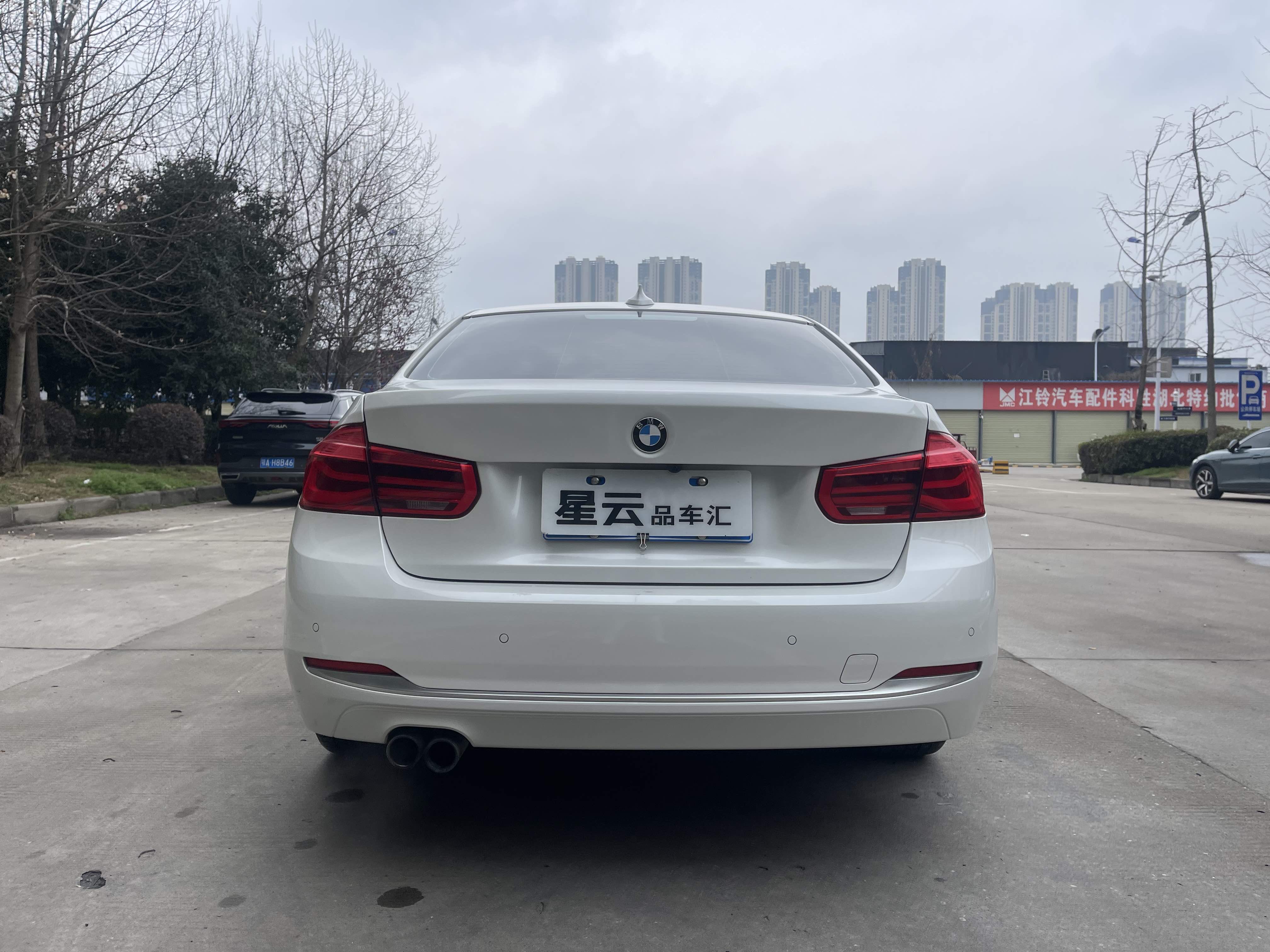 BMW 3 Series 2017 #33 BMW 3 Series 2017 car image #33