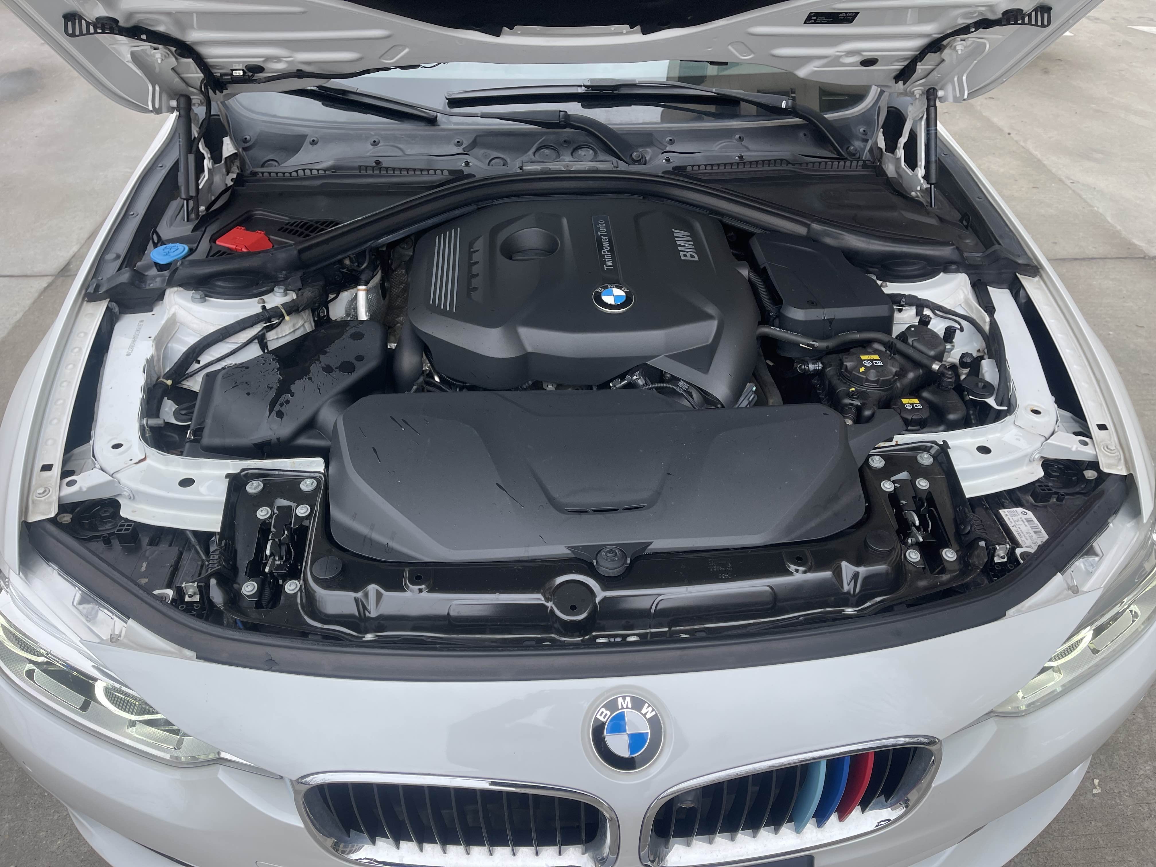 BMW 3 Series 2017 #27 BMW 3 Series 2017 car image #27