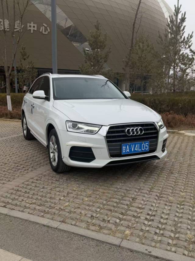 Audi Q3 2017 car image #5