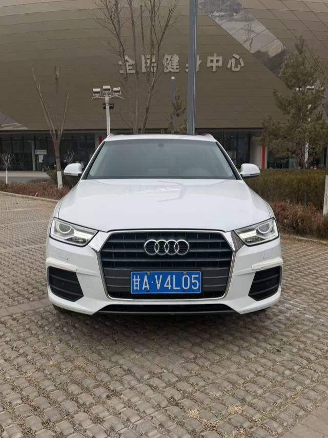 Audi Q3 2017 car image #4