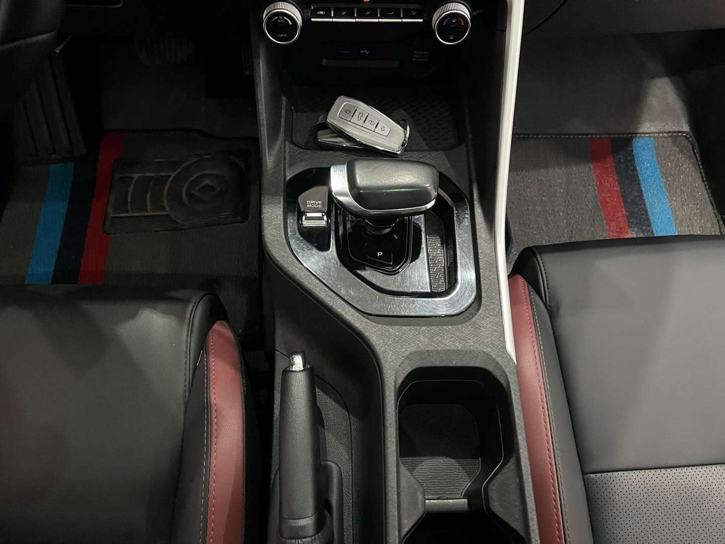 GEELY Coolray 2022 #16 GEELY Coolray 2022 car image #16