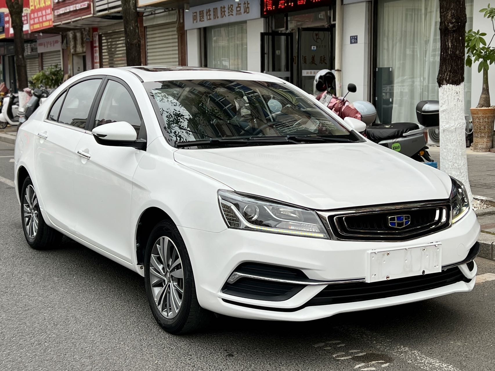 GEELY Emgrand 2018 #6 GEELY Emgrand 2018 car image #6