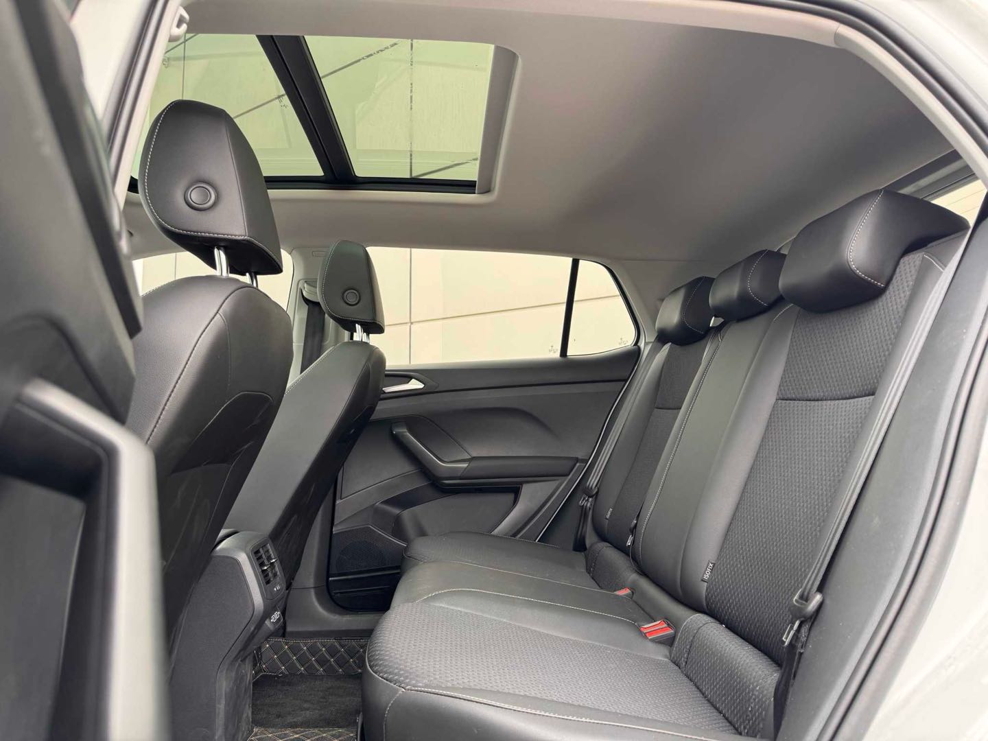 Volkswagen Tacqua 2022 car image #8