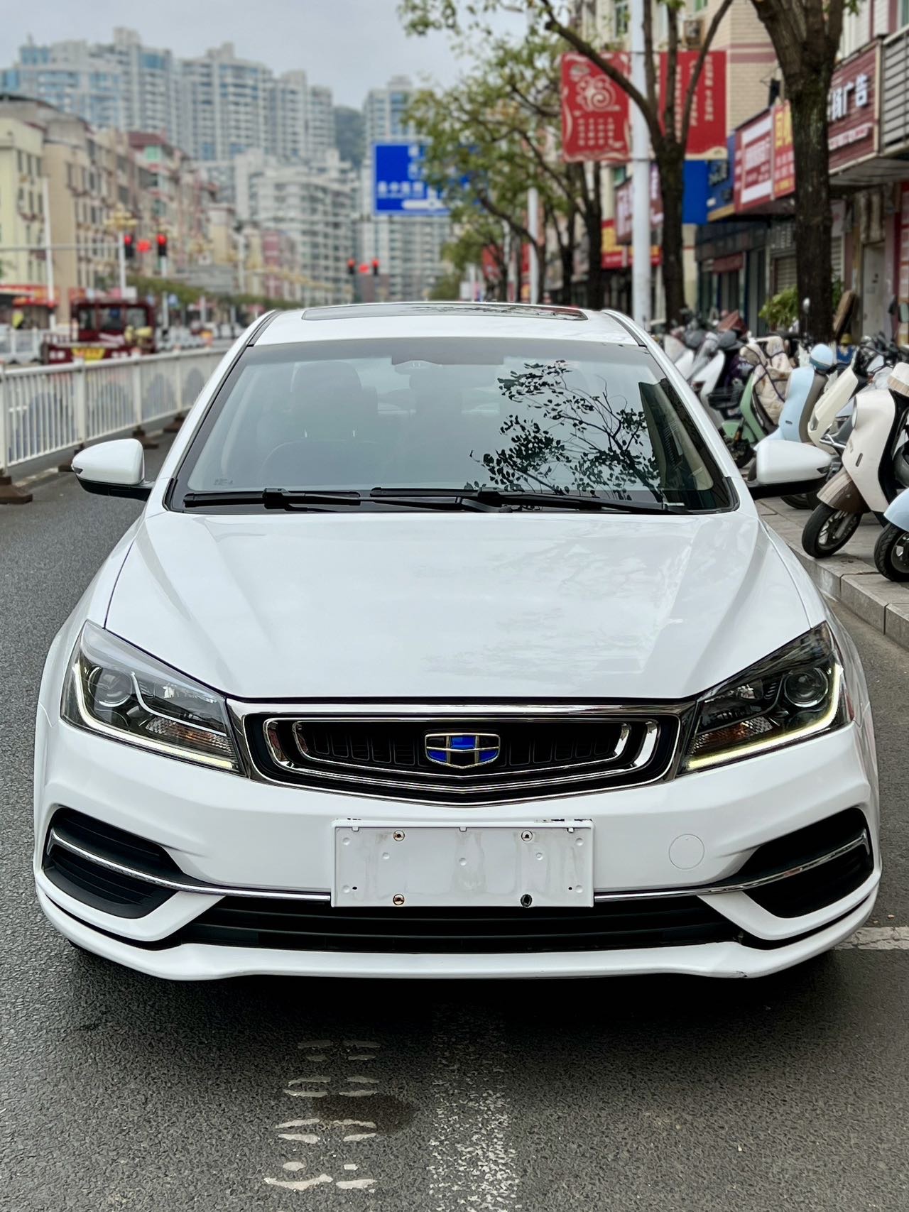 GEELY Emgrand 2018 #5 GEELY Emgrand 2018 car image #5