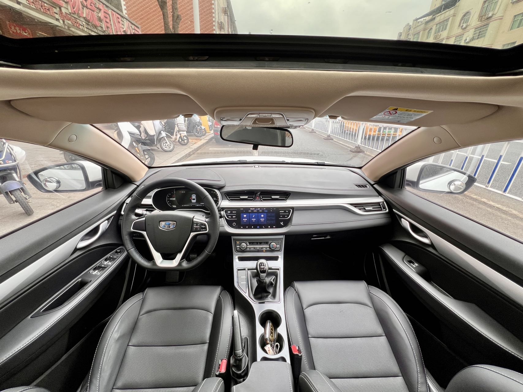 GEELY Emgrand 2018 #4 GEELY Emgrand 2018 car image #4
