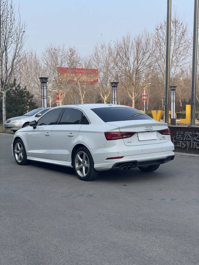 Audi A3 2018 immagine di auto #11
