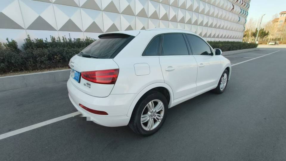 Audi Q3 2015 #5 Audi Q3 2015 car image #5