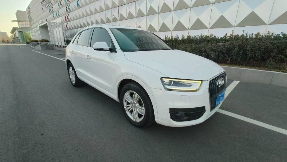 Audi Q3 2015 #4 Audi Q3 2015 car image #4