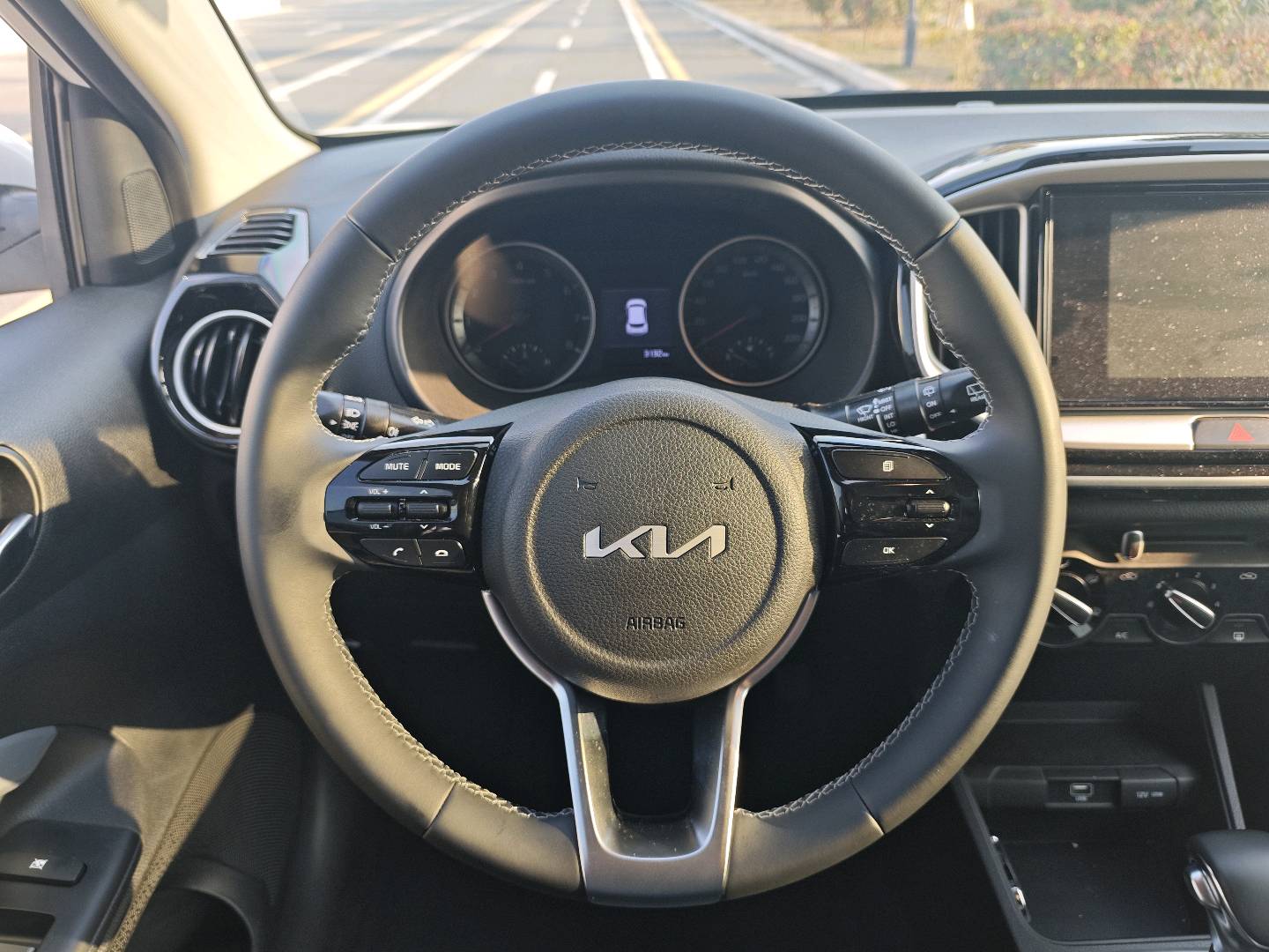 Kia KX1 2025 car image #6