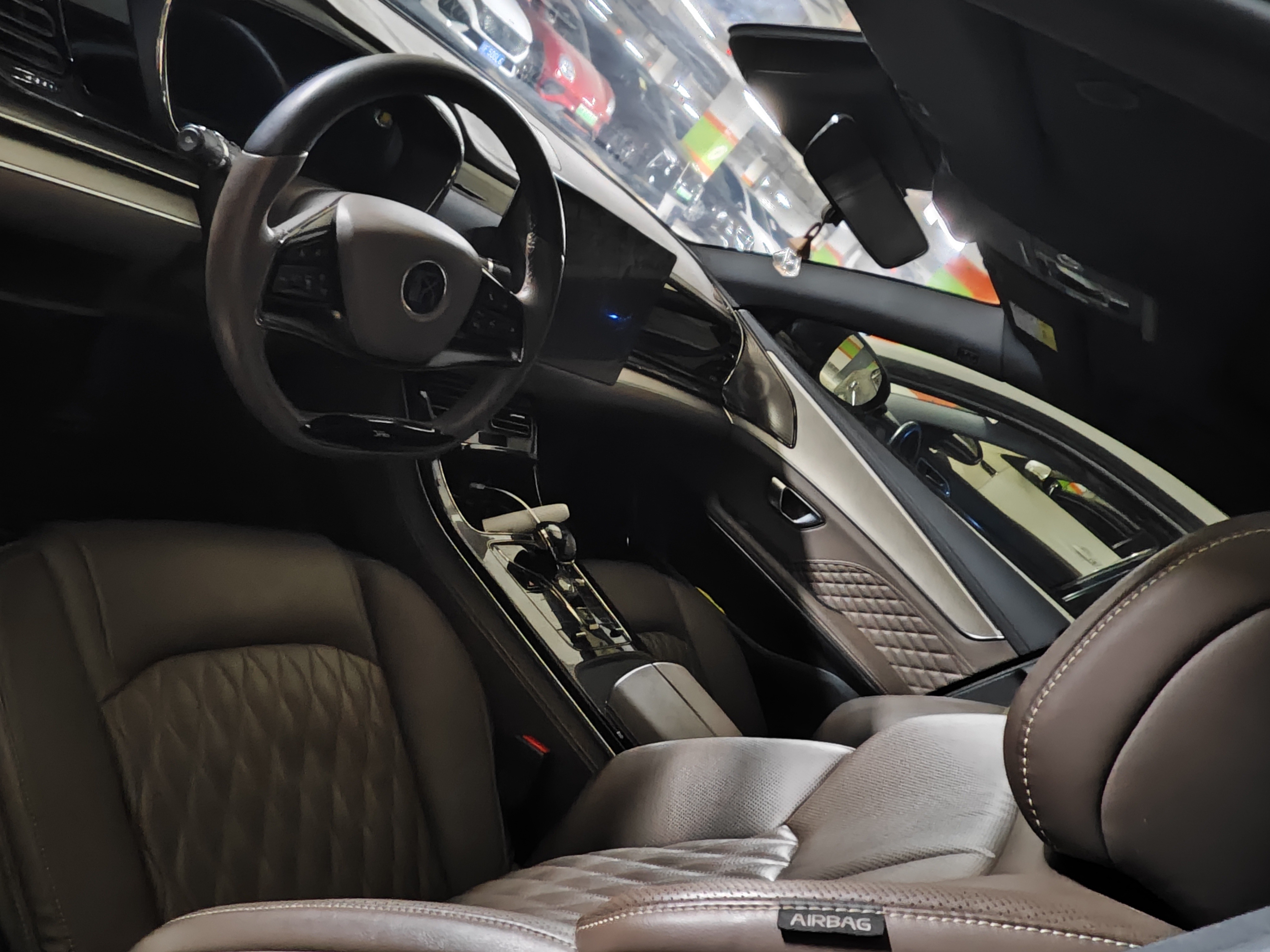 BYD Han 2023 car image #8