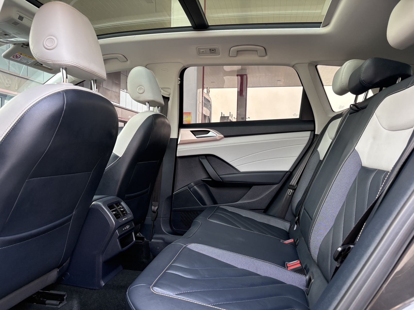 Volkswagen Tharu 2023 car image #8