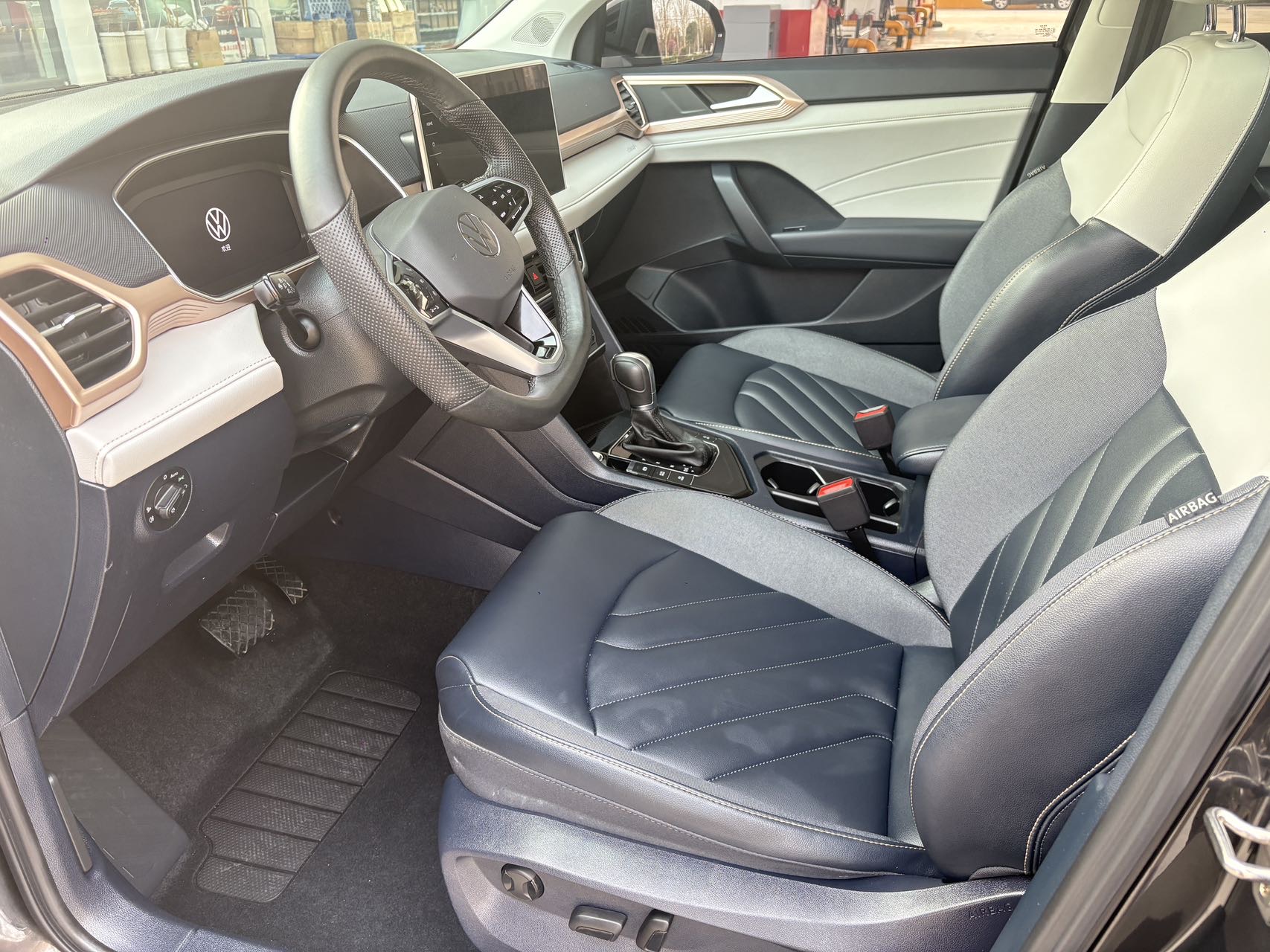 Volkswagen Tharu 2023 car image #6