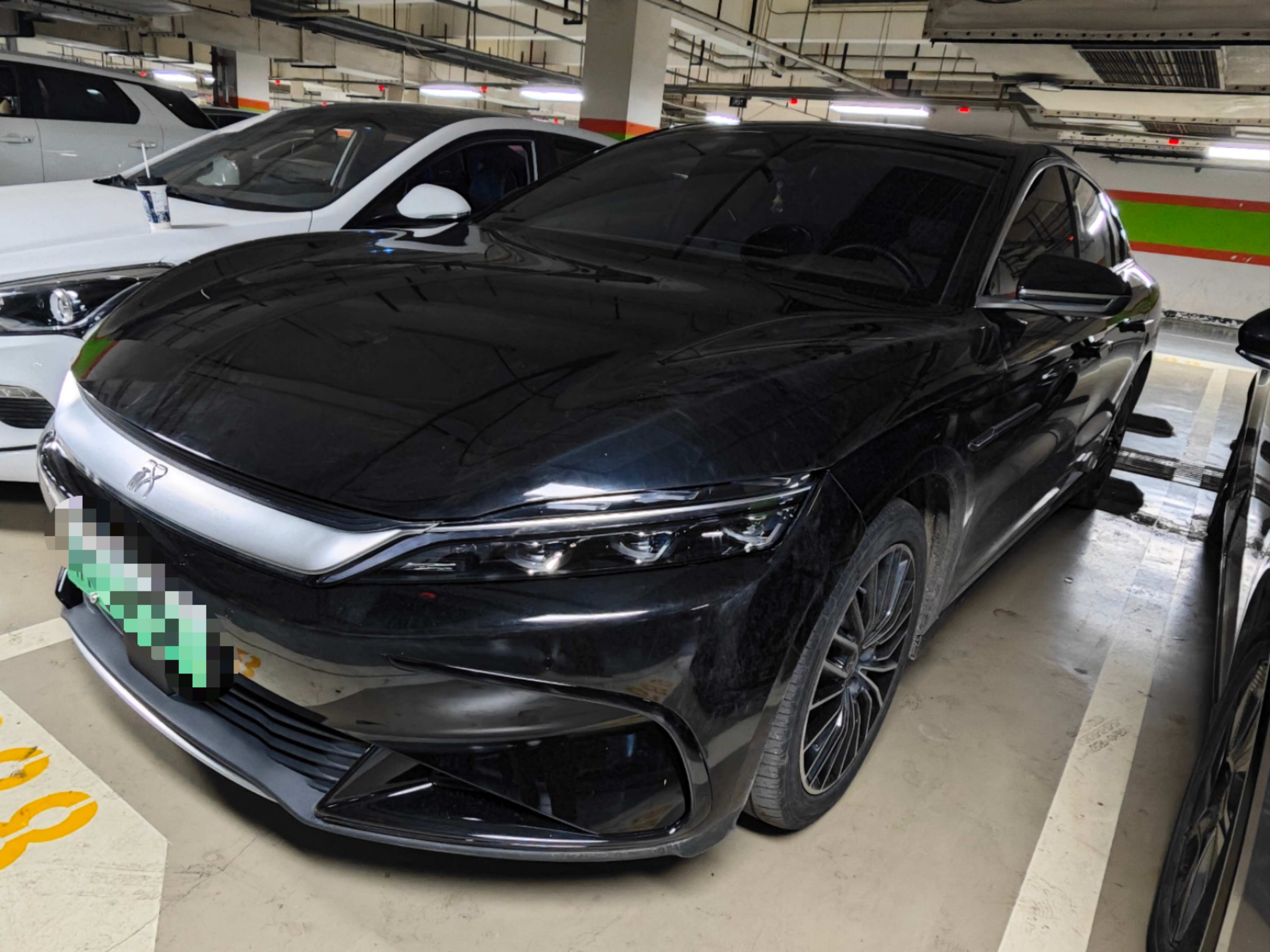 BYD Han 2023 car image #2
