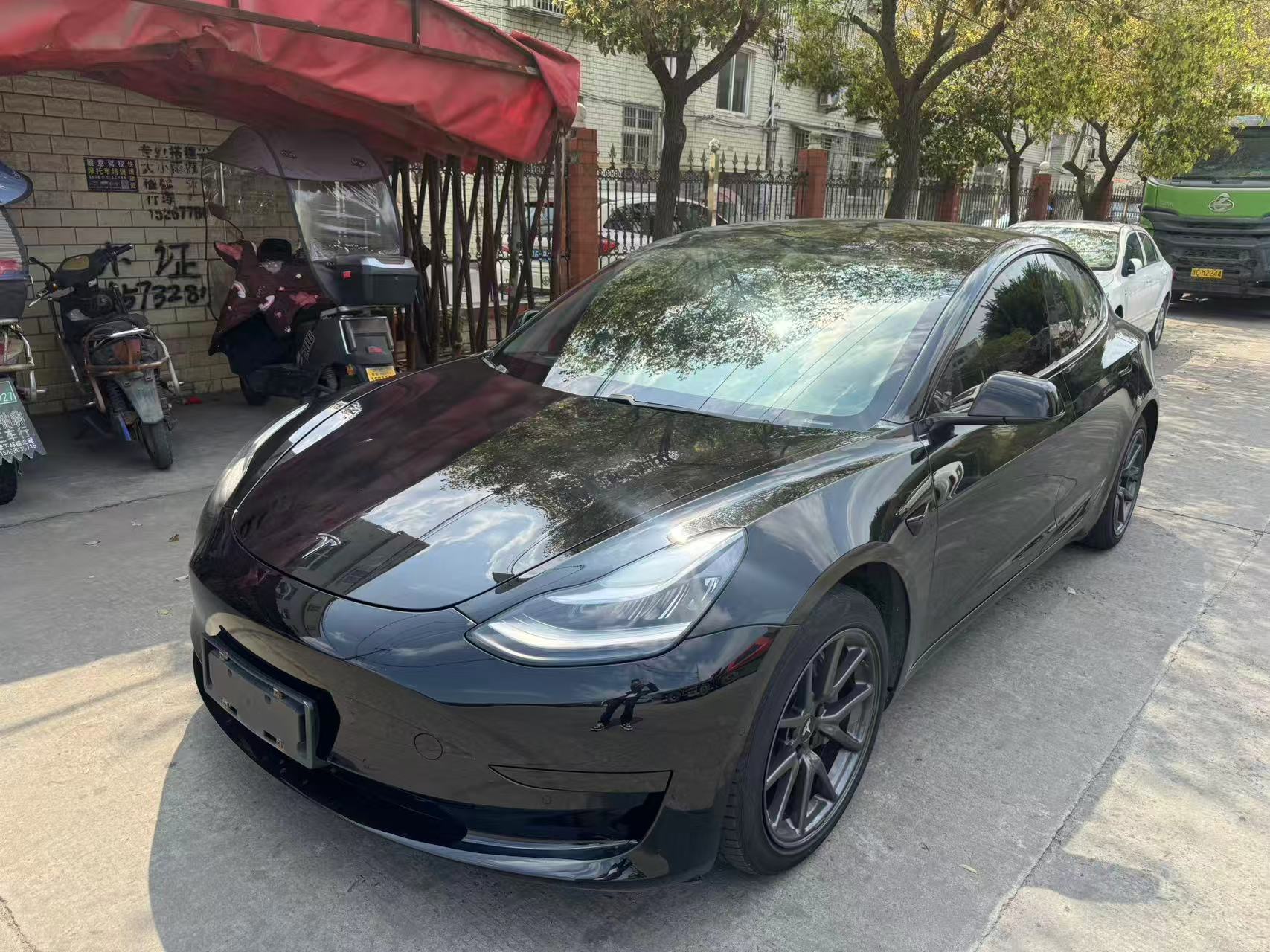 Tesla Model 3 2020 car image #2