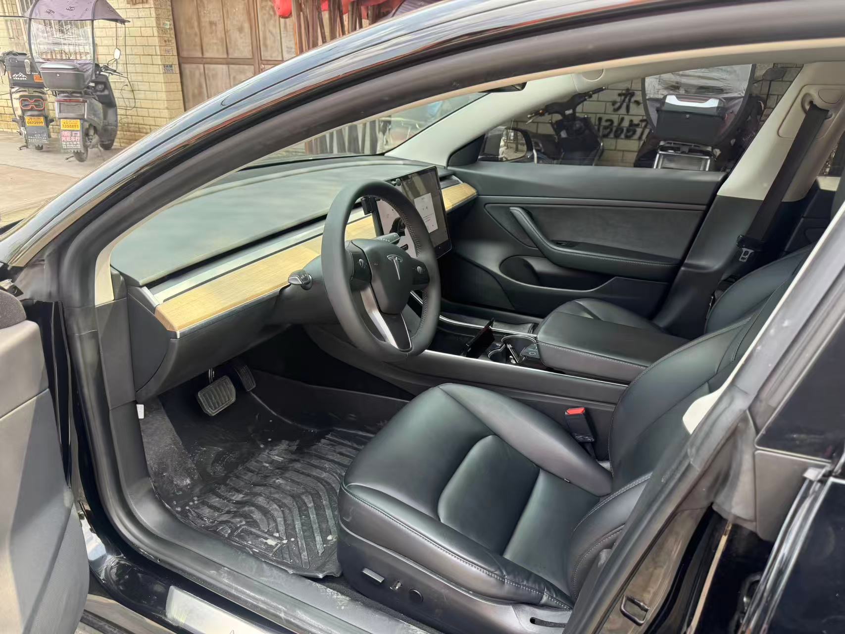 Tesla Model 3 2020 car image #7