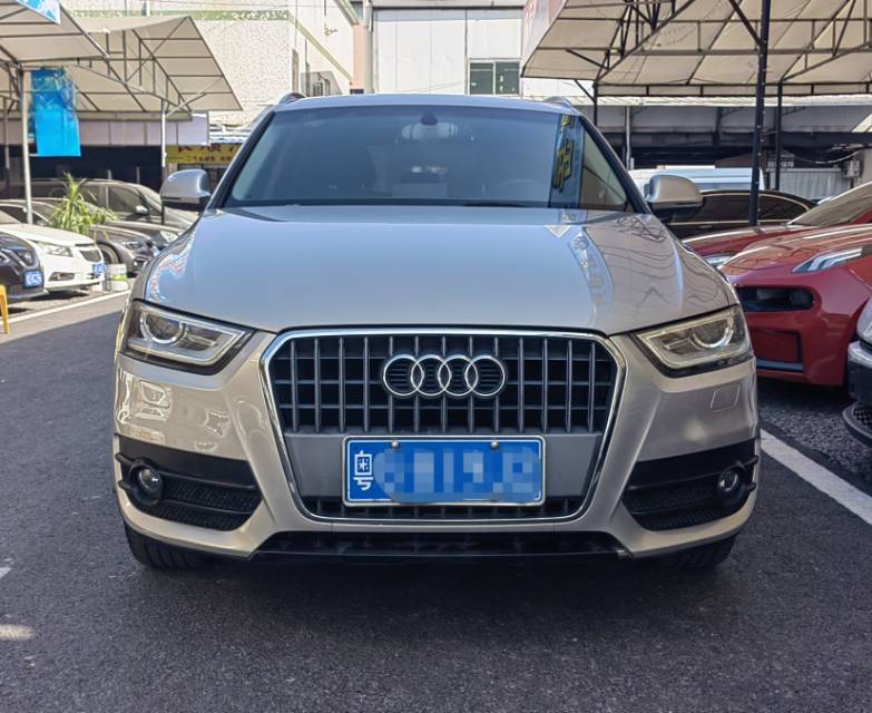 Audi Q3 2013 car image #4