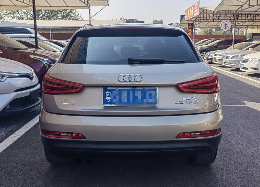 Audi Q3 2013 car image #9
