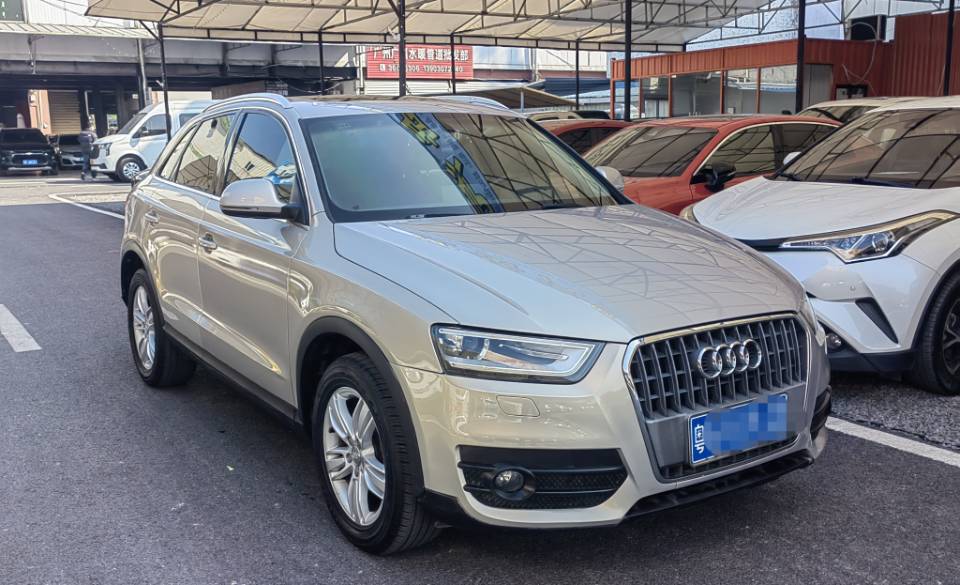 Audi Q3 2013 car image #3