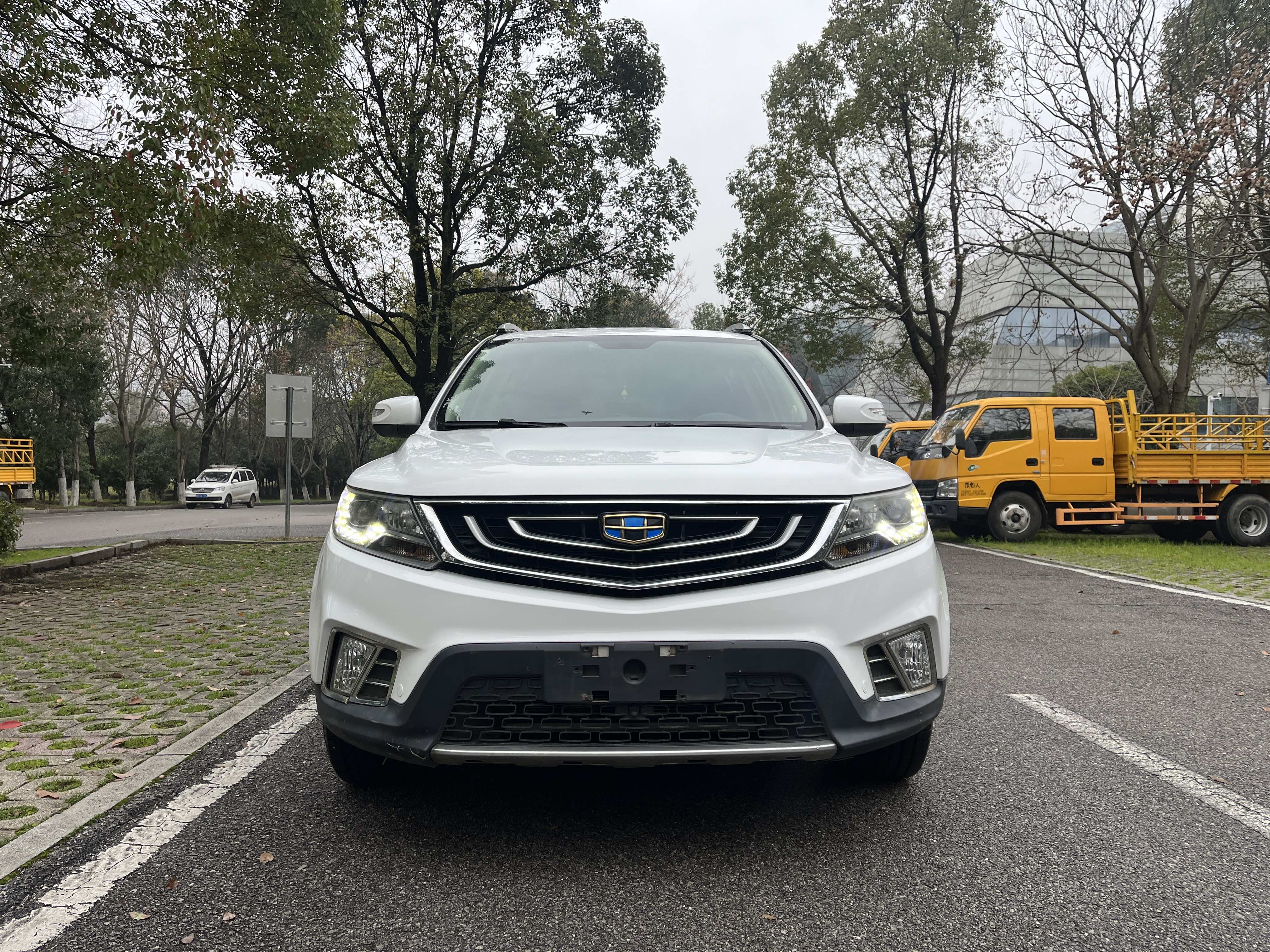 GEELY Vision X6 2017 #4 GEELY Vision X6 2017 car image #4