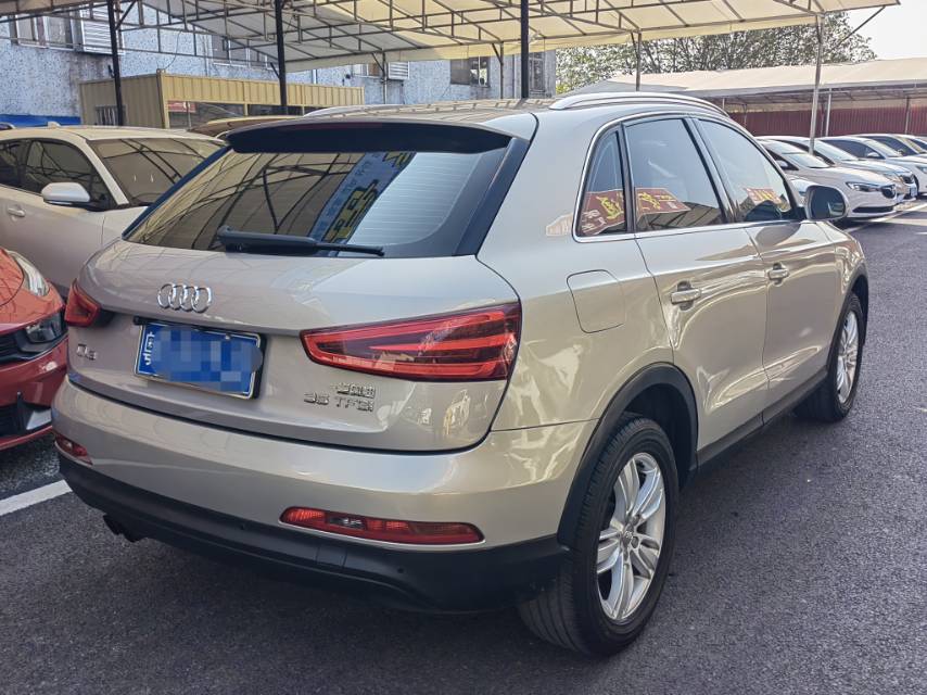 Audi Q3 2013 car image #8