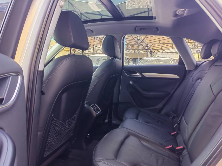 Audi Q3 2013 car image #6