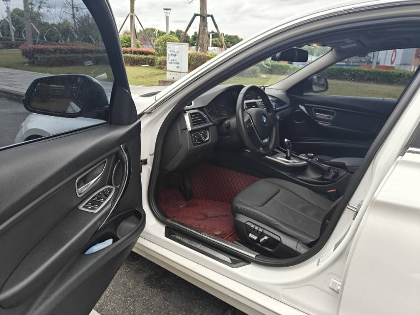 BMW 3 Series 2017 #6 BMW 3 Series 2017 car image #6