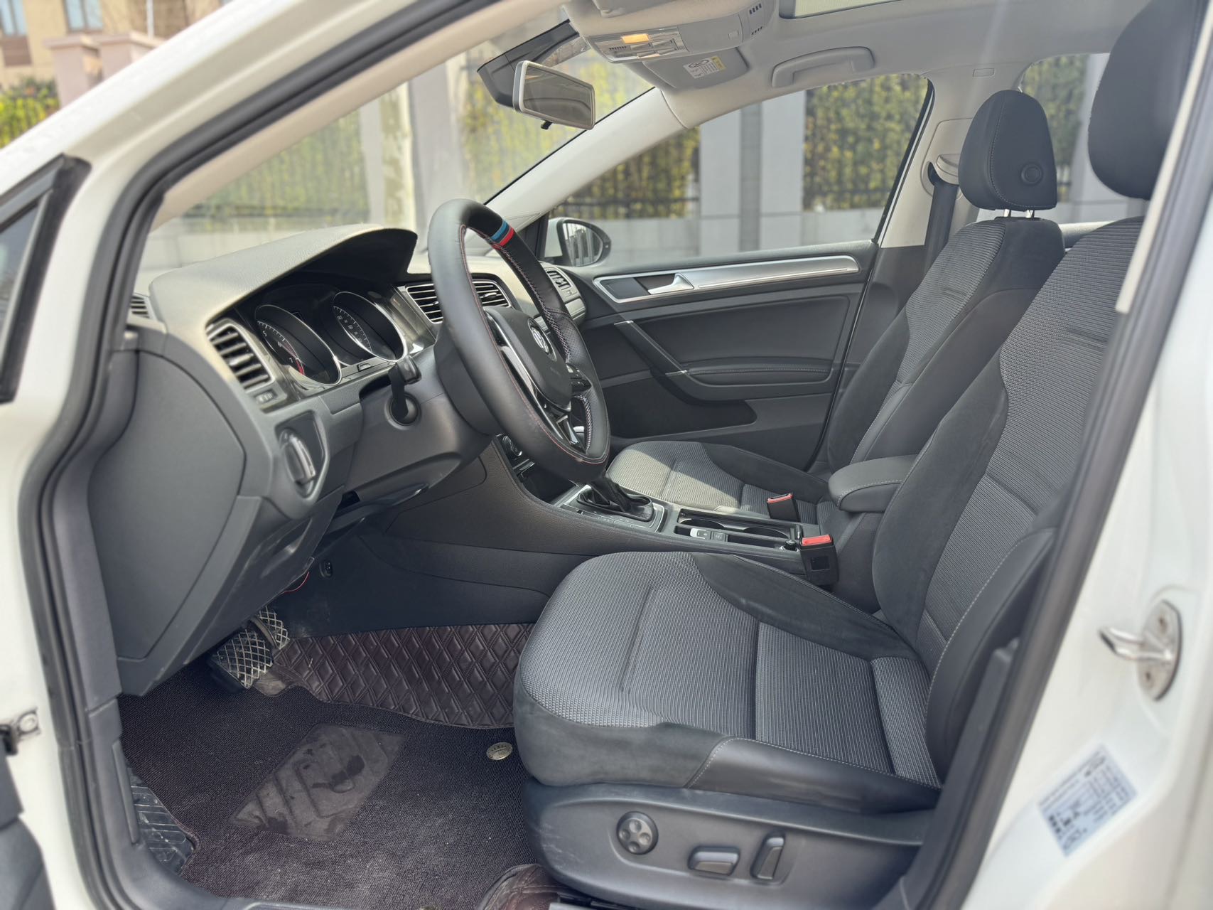 Volkswagen Golf 2019 #9 Volkswagen Golf 2019 car image #9