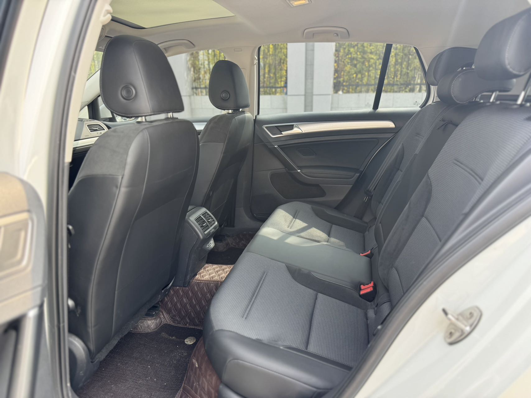 Volkswagen Golf 2019 #10 Volkswagen Golf 2019 car image #10