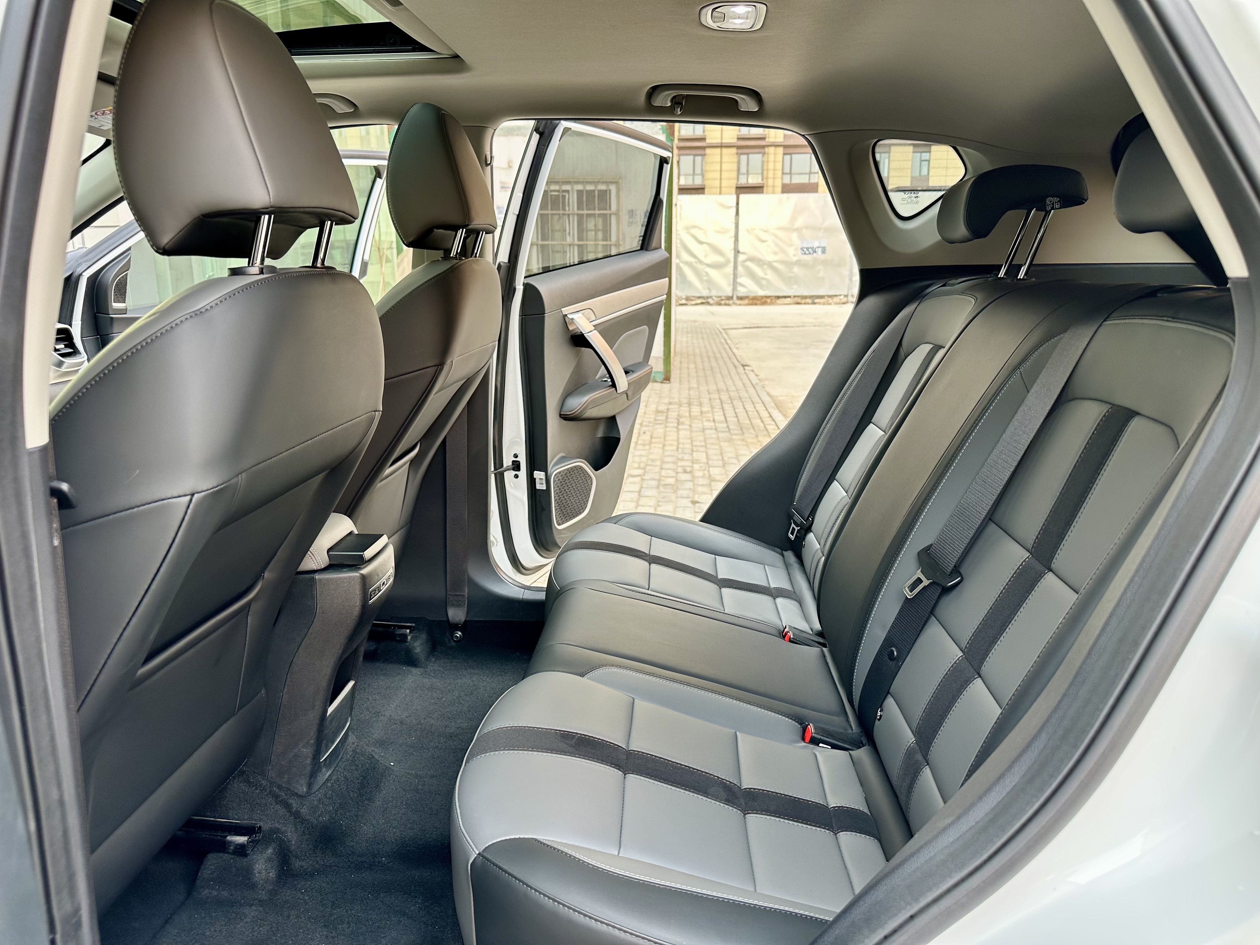 GEELY Coolray 2023 car image #8